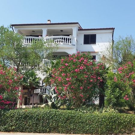 Guest House Villa Marlis Malinska Esterno foto