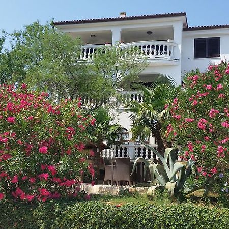 Guest House Villa Marlis Malinska Esterno foto