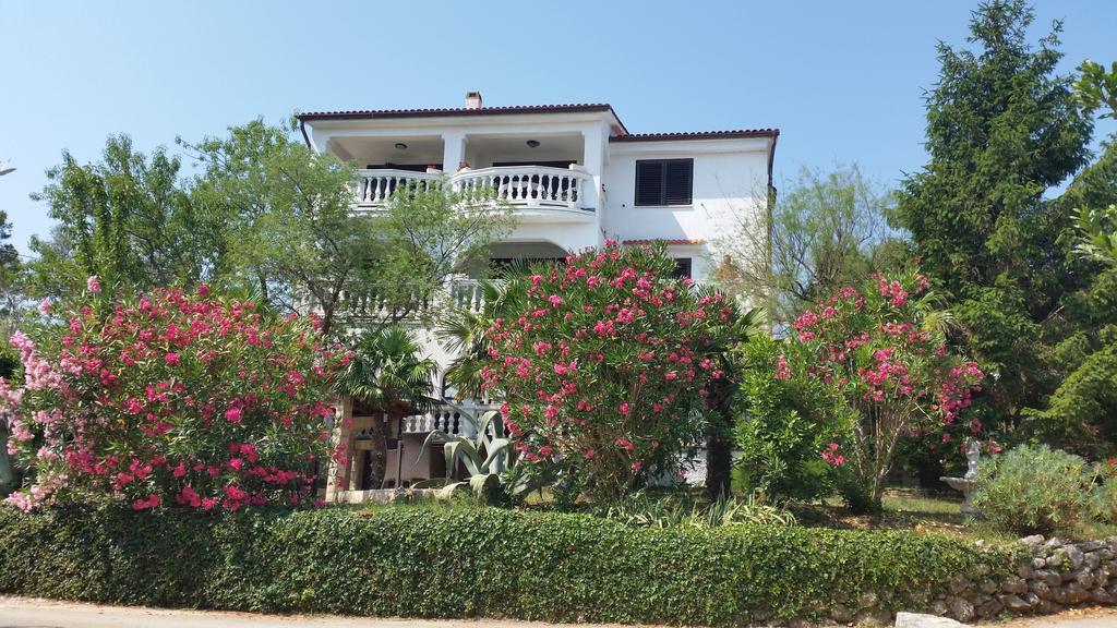 Guest House Villa Marlis Malinska Esterno foto