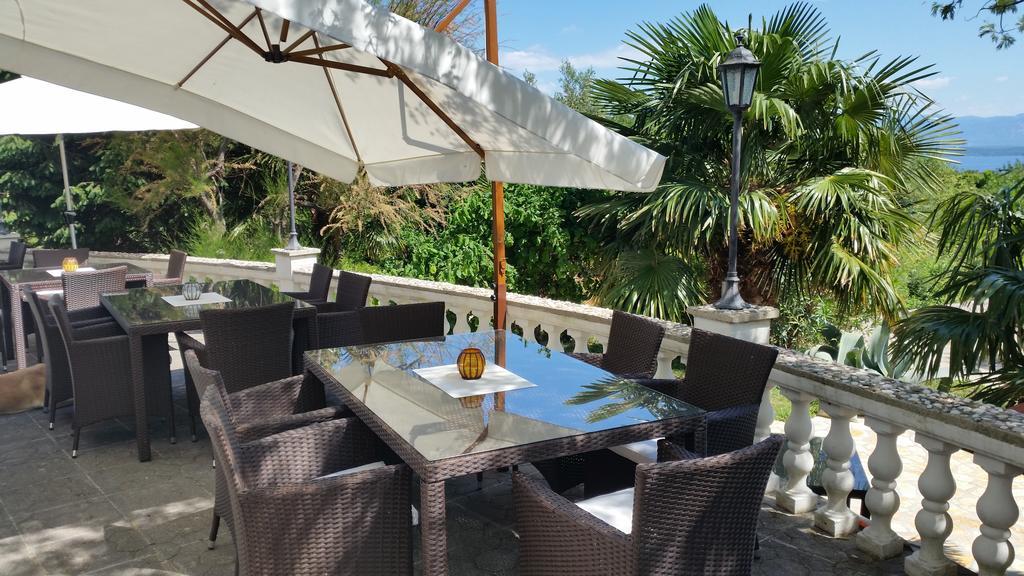 Guest House Villa Marlis Malinska Esterno foto